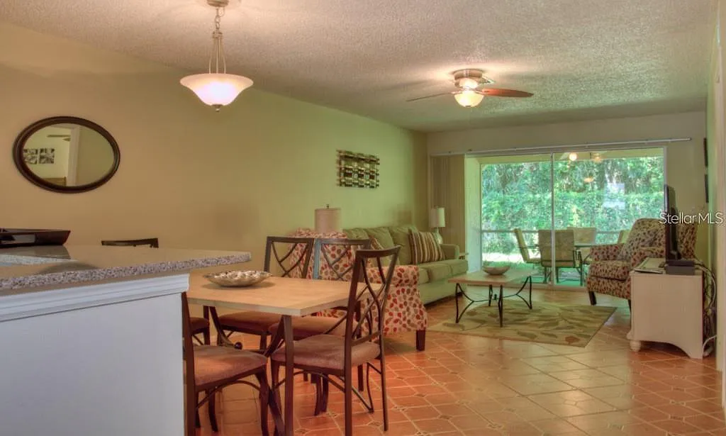 1 bed, 1.5 bath, 954 sqft, $3,000 — Photo 3