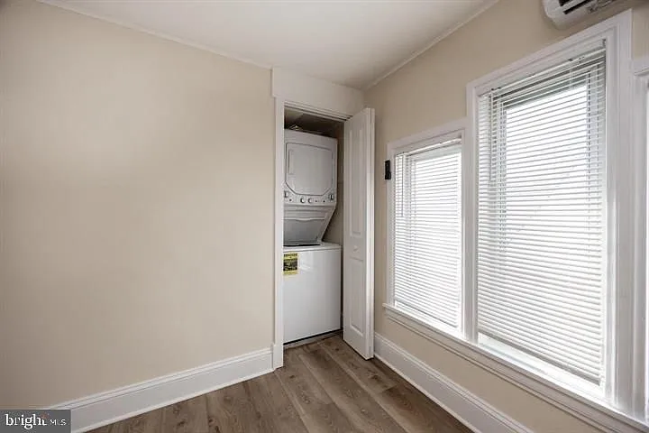 325 W Barnard St W — Photo 45