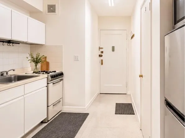 14445 Sanford Avenue #6, Flushing, NY 11355