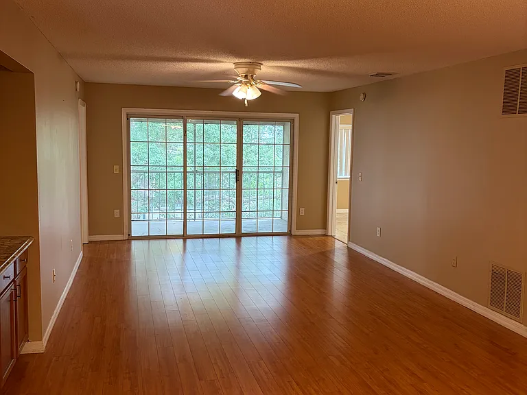 4314 Clubside Dr — Photo 8