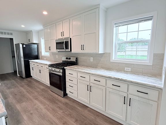 5th image of 22423 S Woodside Dr #82