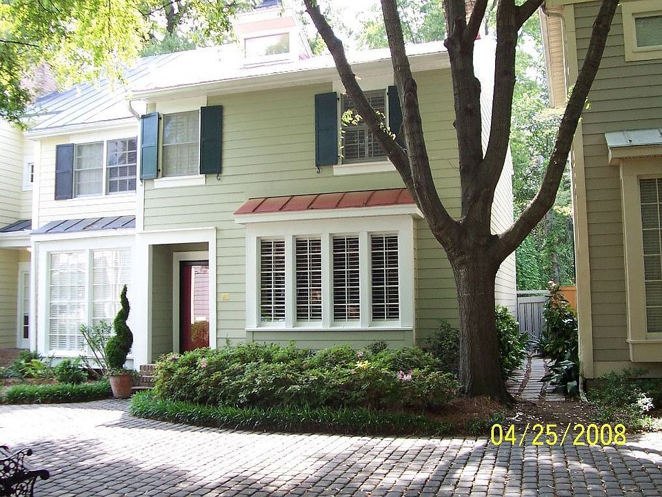 Courtyard Front View