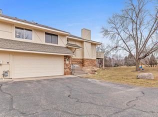 8524 Xenium Ln N, Maple Grove, MN 55369