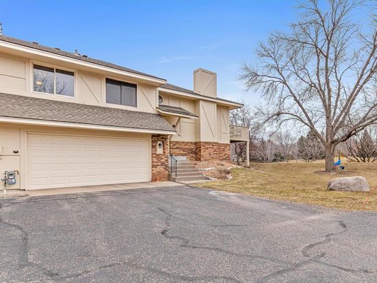 8524 Xenium Ln N, Maple Grove, MN 55369