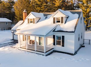 7 Finch Rd, Queensbury, NY 12804