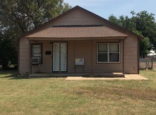 902 N Forrest St, Altus, OK 73521