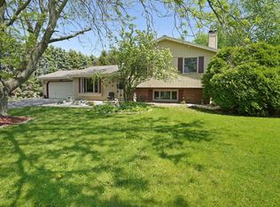 N6478 Long Meadow Dr, Elkhorn, WI 53121