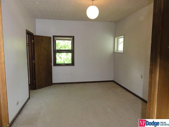 4th image of 424 S 11th St