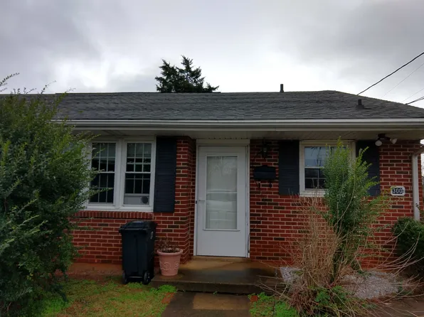 300 Twin Oak Dr #A, Lynchburg, VA 24502