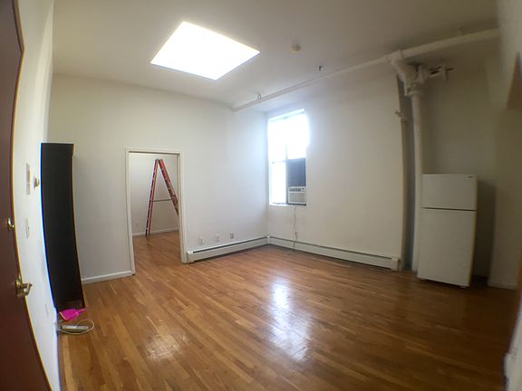 4th image of 15 Lawton St APT 23
