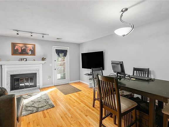 4th image of 1603 Plainfield Pike APT D3