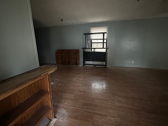 2nd image of 108 Marbury Rd