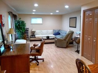 921 Tiffany Rd, Antioch, IL 60002