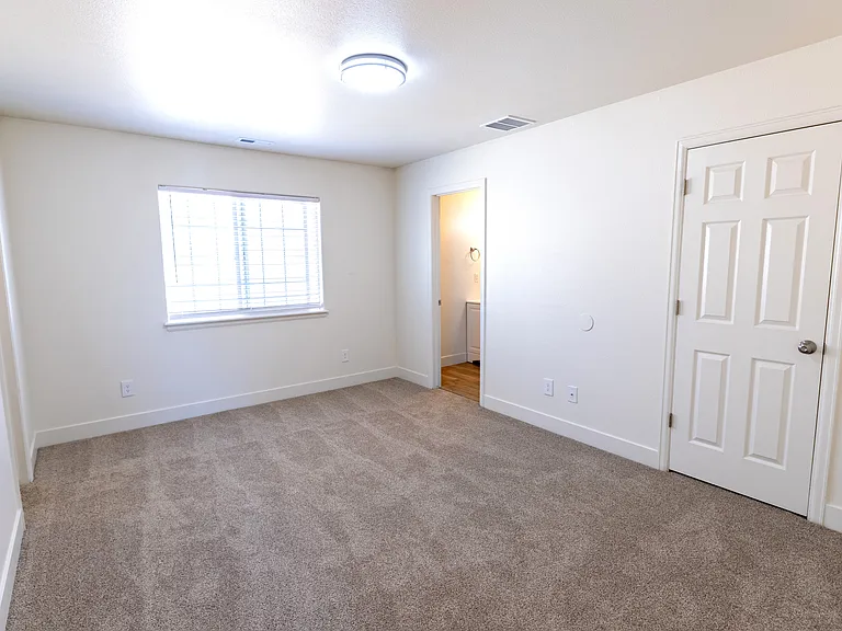 1240 Bunting Ave #1 — Photo 12