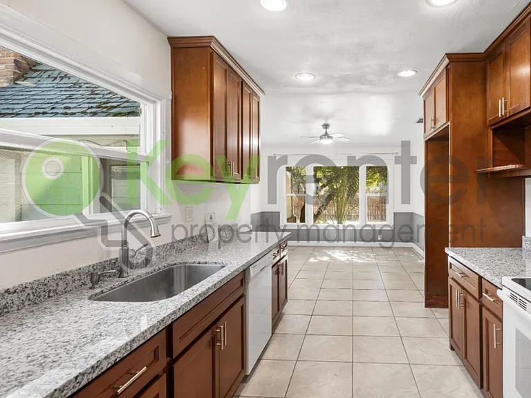 2905 Garfield Ave — Photo 15