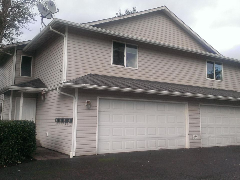 1st image of 419 Pine Ave #B