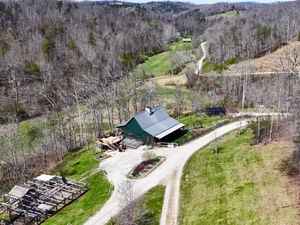 659 Queensland Ln, Louisa, KY 41230