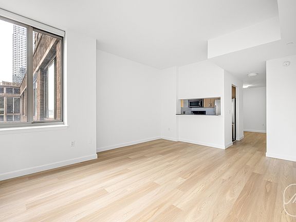 5th image of 561 10th Ave APT 7I