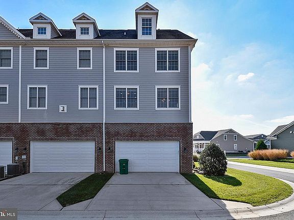 2nd image of 36406 Azalea Ave