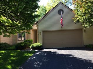 102 White Heron Cir, Fayetteville, NY 13066