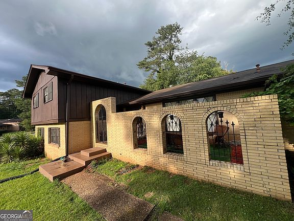 3rd image of 4678 Tara Woods Dr