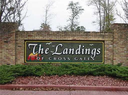 1st image of River Landing Dr