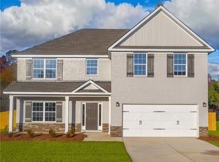 39 Quail Run Ct, Smiths Station, AL 36877