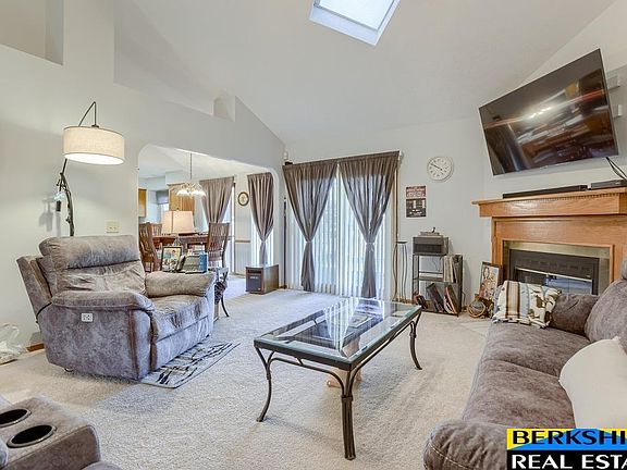 4th image of 4104 S 148th St