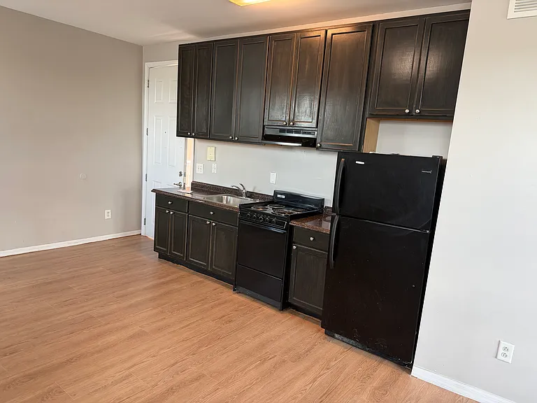 121 Broadway #305 — Photo 7