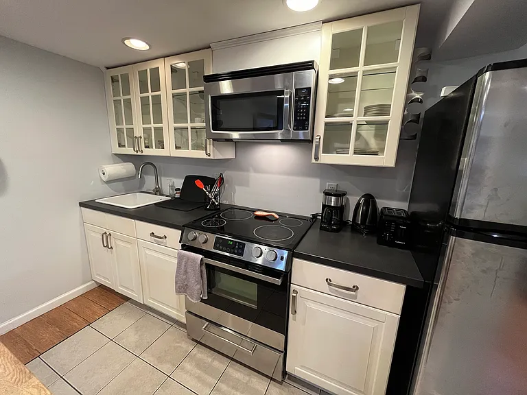 715 Quincy St NW #2 — Photo 9