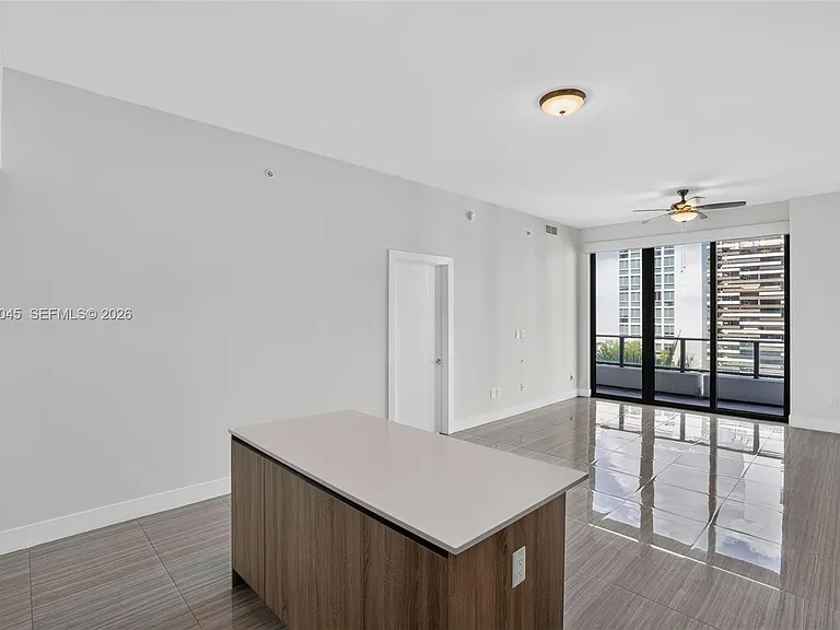 2960 NE 207th St #505 — Photo 2