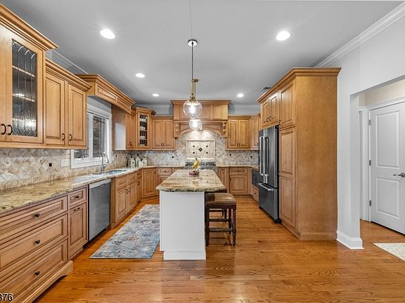 3rd image of 159 Sand Spring Rd