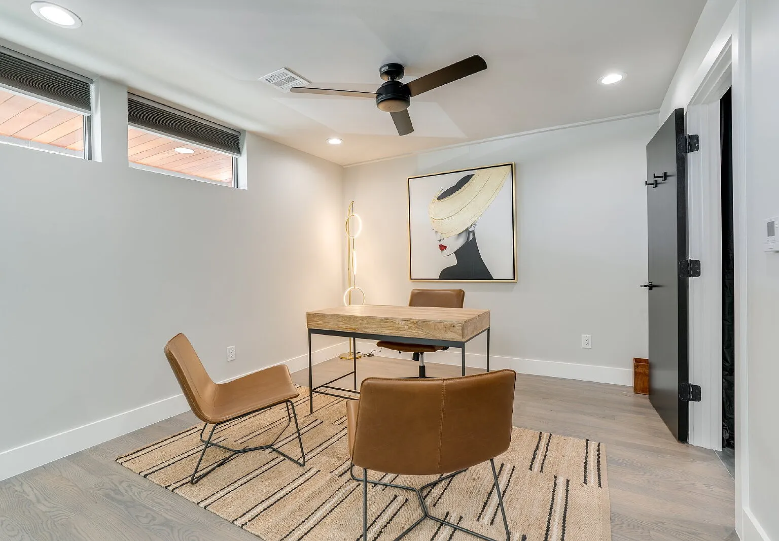 3 bed, 3.5 bath, 2100 sqft, $6,500 — Photo 2