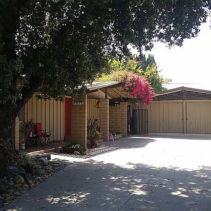 front entrance off driveway