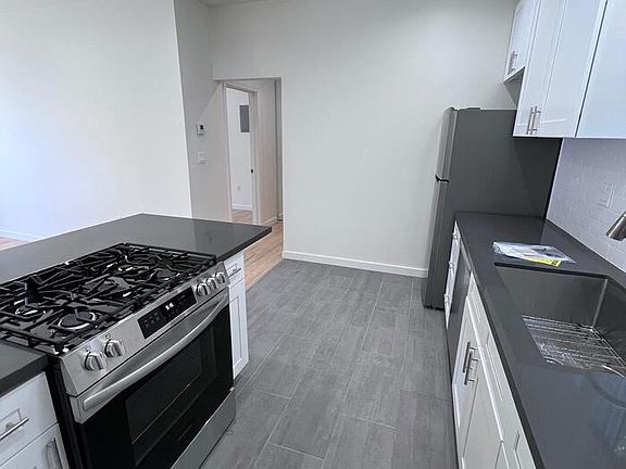 5th image of 517 1/2 N Mariposa Ave #517