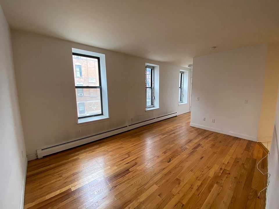 1st image of 300 W 112th St APT 3C
