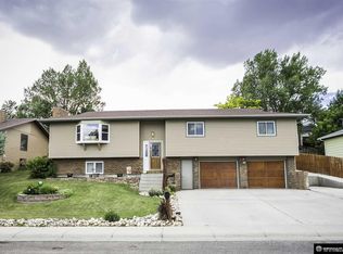 990 Dundee, Casper, WY 82609