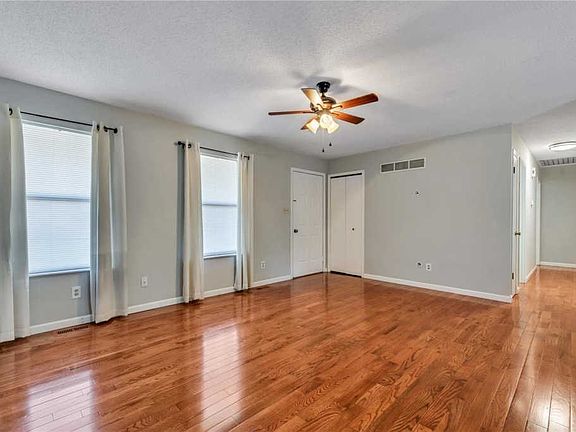 3rd image of 6027 Bayou Bend Ct
