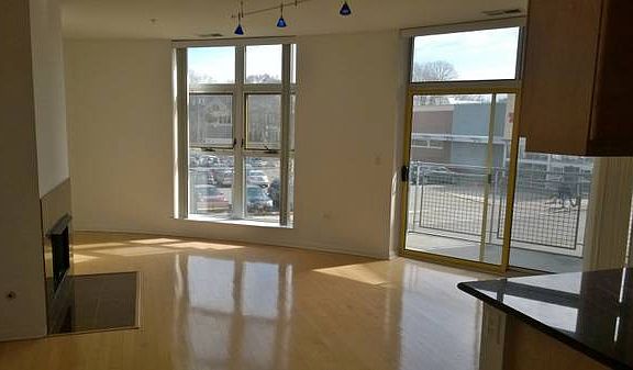 2nd image of 1224 Chicago Ave APT 206
