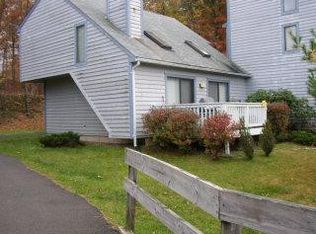 3258 Windermere Dr, Bushkill, PA 18324