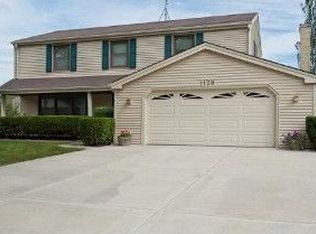 1139 Crest Ct, Schaumburg, IL 60193