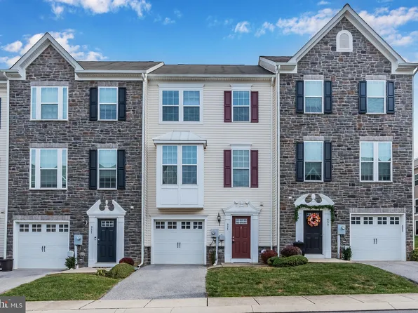 935 Stonehaven Way #119, York, PA 17403
