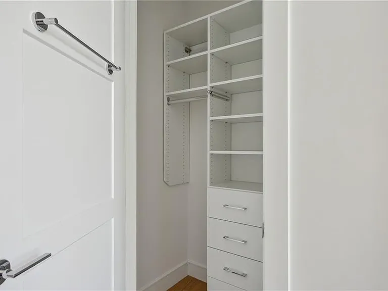 2425 Peachtree Rd NE #403 — Photo 26