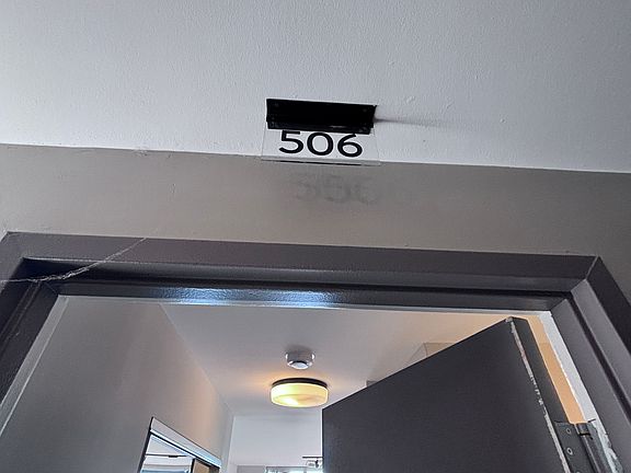 4th image of 5910-12 N Sheridan Rd #506
