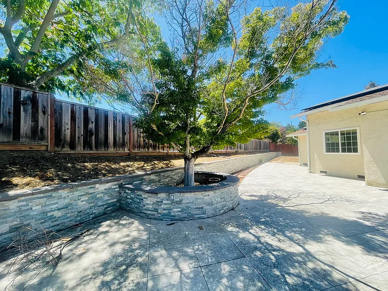 1150 Stafford Dr — Photo 49