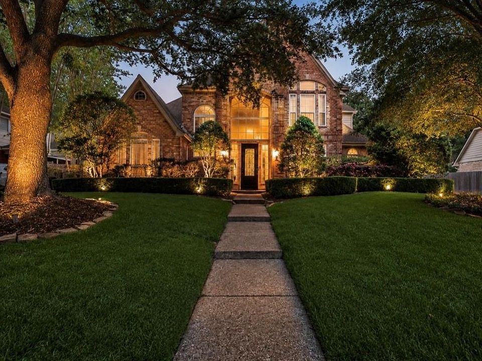 1st image of 2106 Mountain Lake Dr