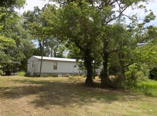 11 Finch Ln, Trinity, TX 75862