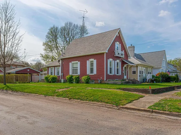 229 Peoria St, Lincoln, IL 62656