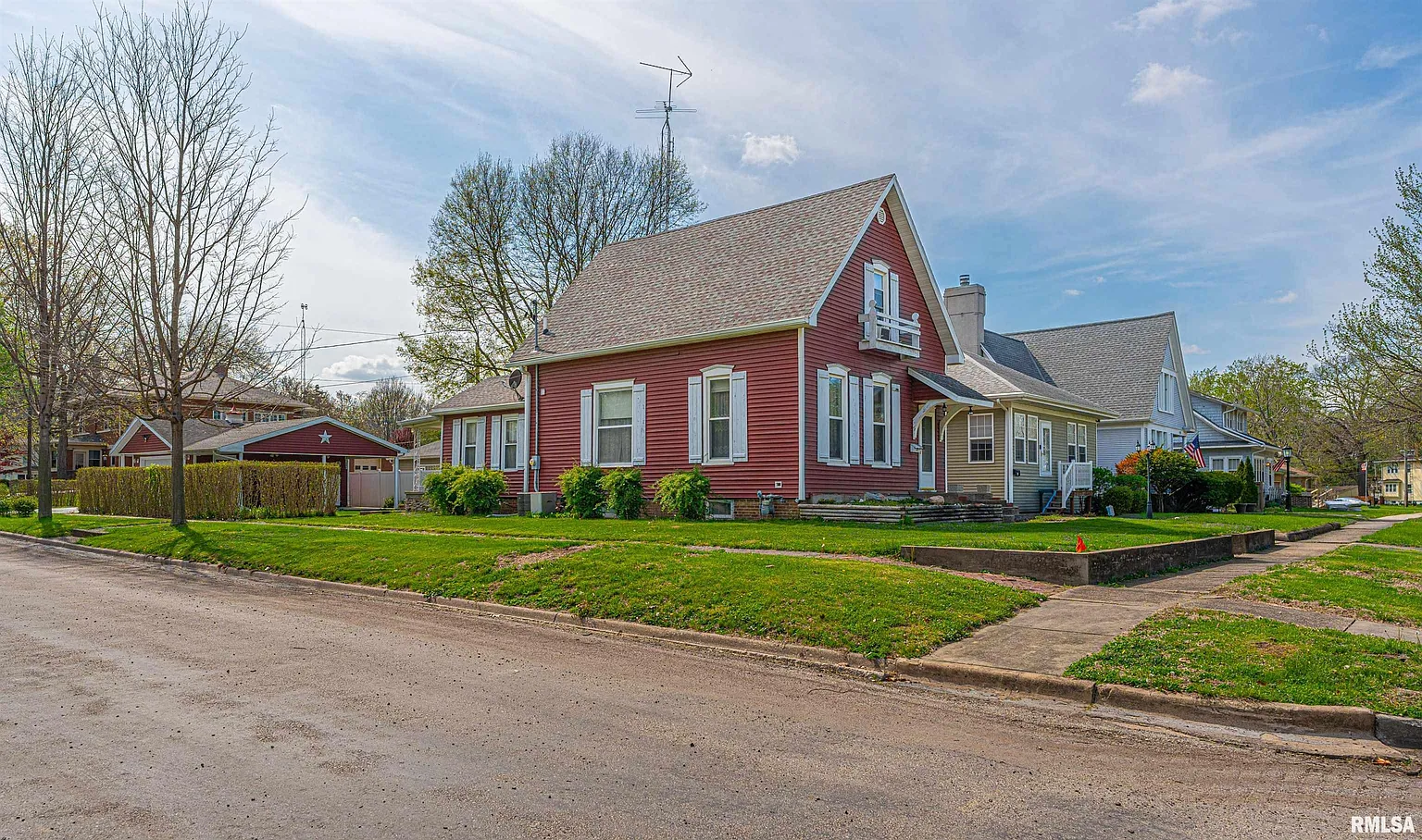 229 Peoria St photo 1