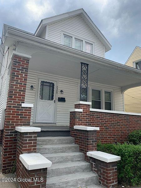 2nd image of 2303-2305 15th Street